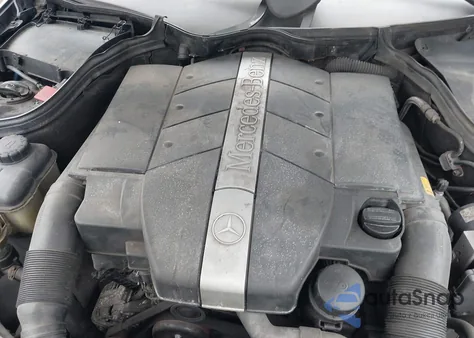 2001 Mercedes-Benz C 240 z USA, uszkodzony, nr VIN WDBRF61J51F119076